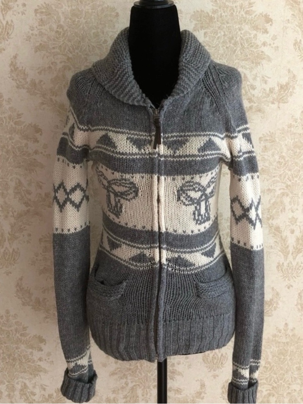 TNA Lampswool Gray and Cream Zip Shawl-Collar Knit Cardigan